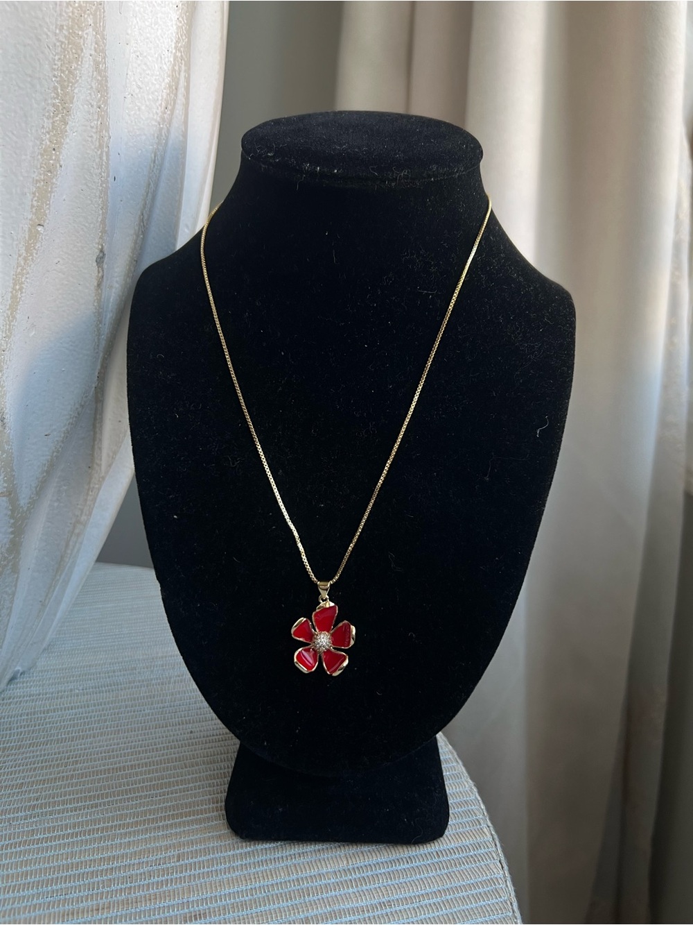 🩷- Red Flower Pendant with pavé center necklace